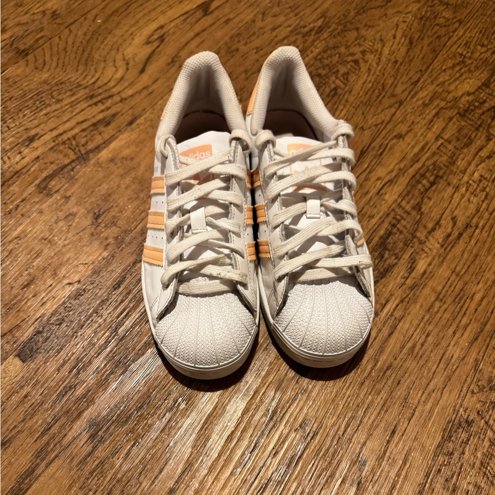 Adidas Superstar Cloud White & Ambient Blush Men’s Sneakers, Size 6.5